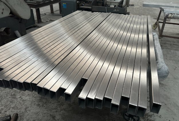 昆玉不锈钢方管