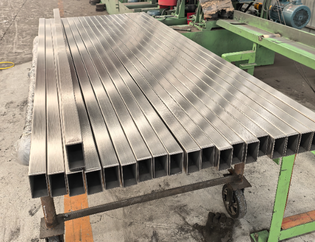 昆玉方管 矩形管 无缝方管生产厂家